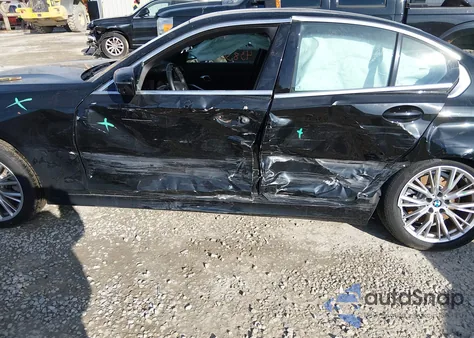 2024 BMW 330I xDrive z USA, uszkodzony, nr VIN 3MW89FF00R8E43588